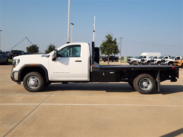 2024 Gmc Sierra 3500 HD Pro photo 2