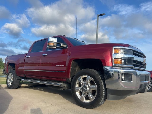2019 Chevrolet Silverado 2500HD LTZ photo 2