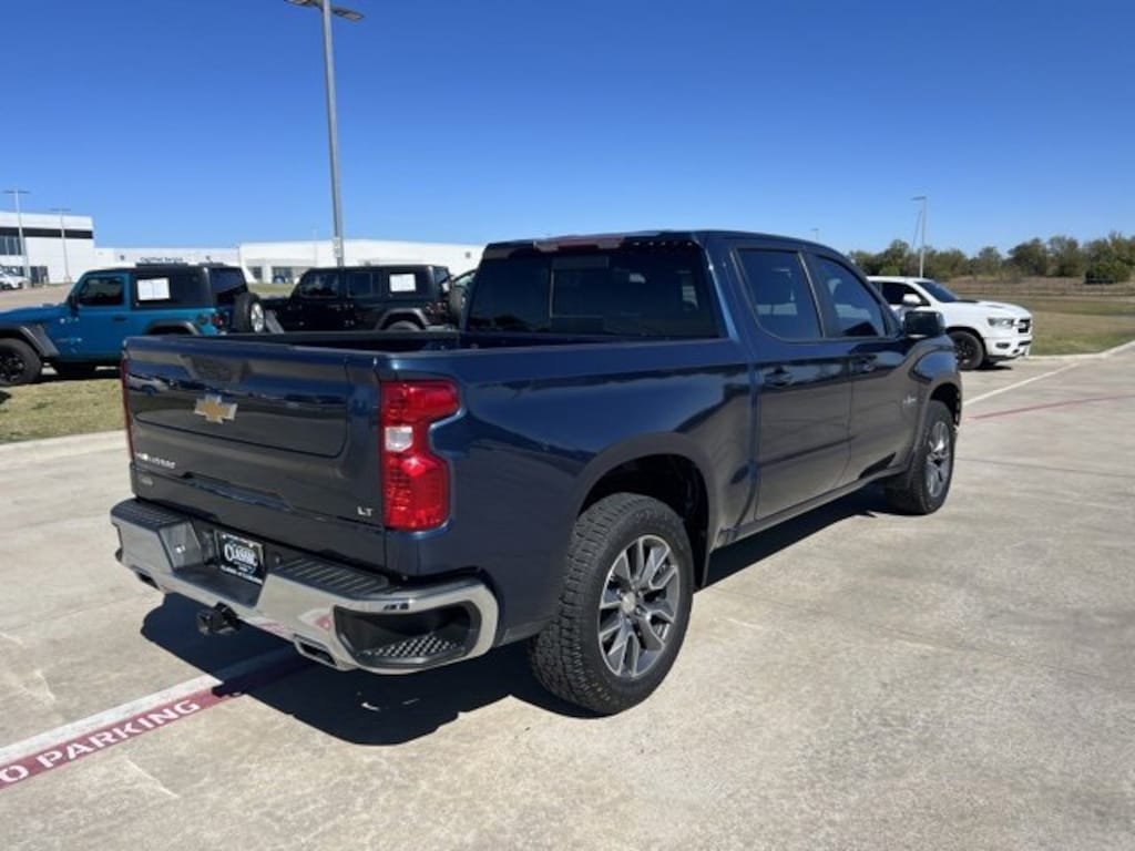 Used 2021 Chevrolet Silverado 1500 LT Truck