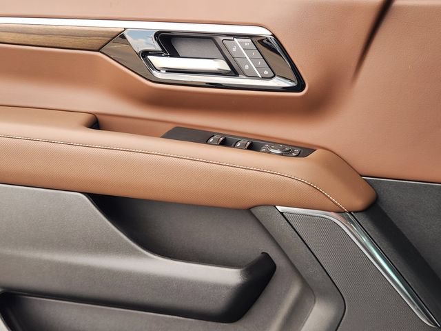 2026 Chevrolet Suburban High Country - Photo 17