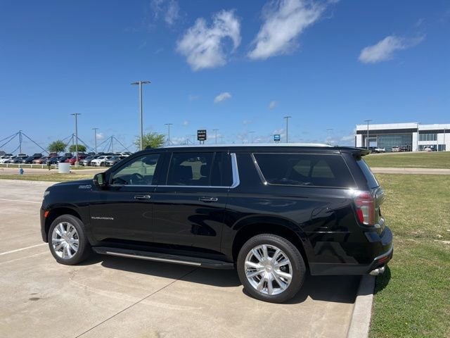 2024 Chevrolet Suburban High Country - Photo 3