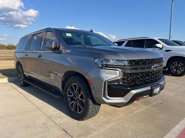 2022 Chevrolet Suburban Z71's photo