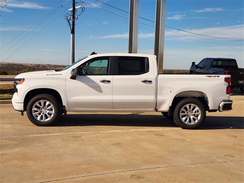 New 2026 Chevrolet Silverado 1500 Custom Truck