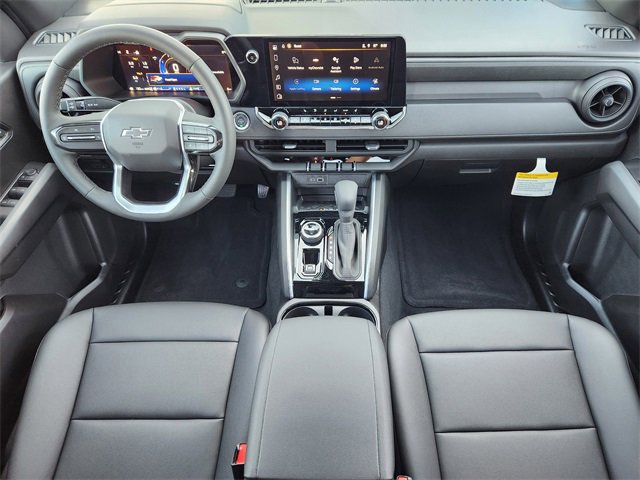2026 Chevrolet Colorado Trail Boss photo 2
