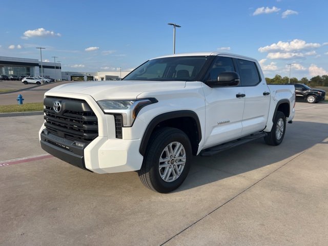 2024 Toyota Tundra SR5 CrewMax photo 2