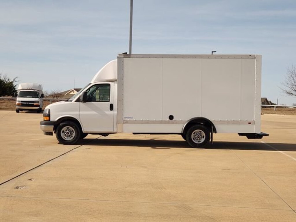 New 2025 GMC Savana Cutaway 3500 1WT Cutaway Van