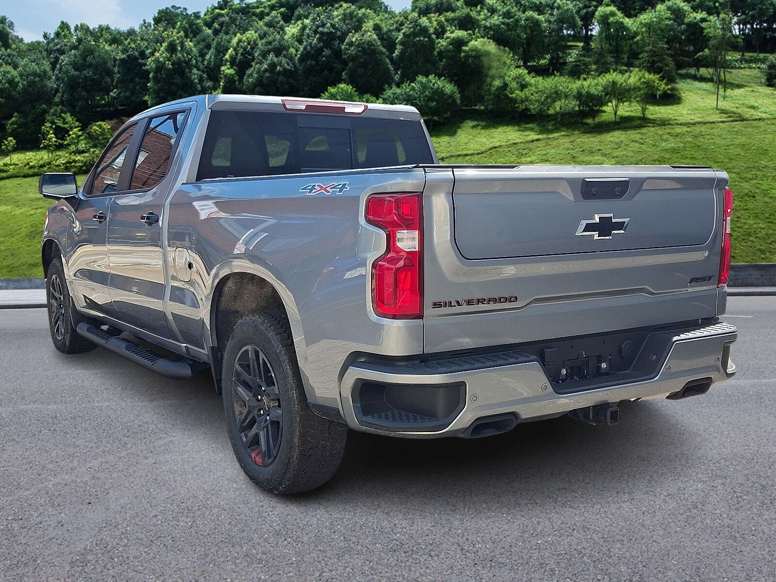 2025 Chevrolet Silverado 1500 RST photo 3