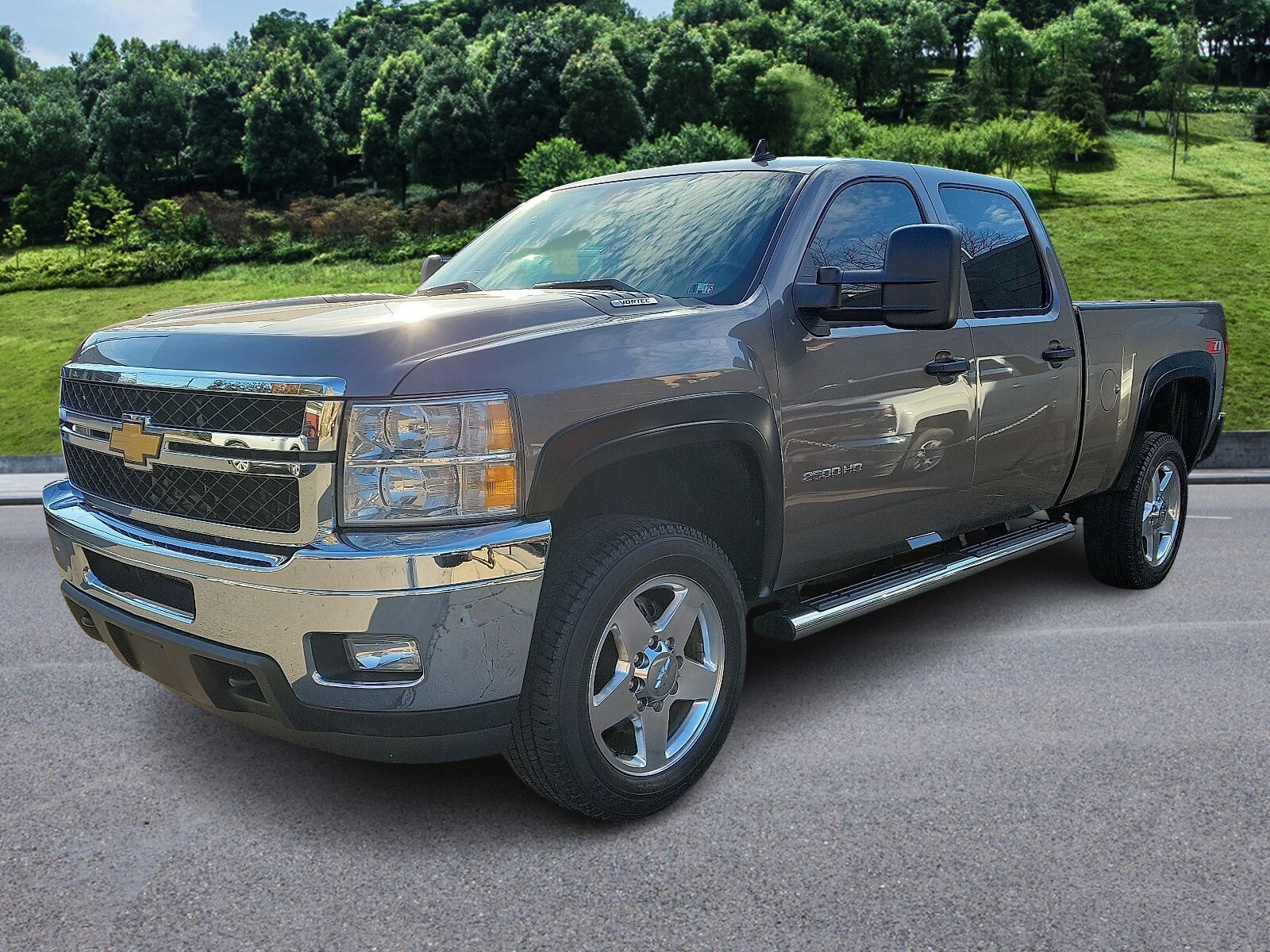 2014 Chevrolet Silverado 2500HD LT photo 3