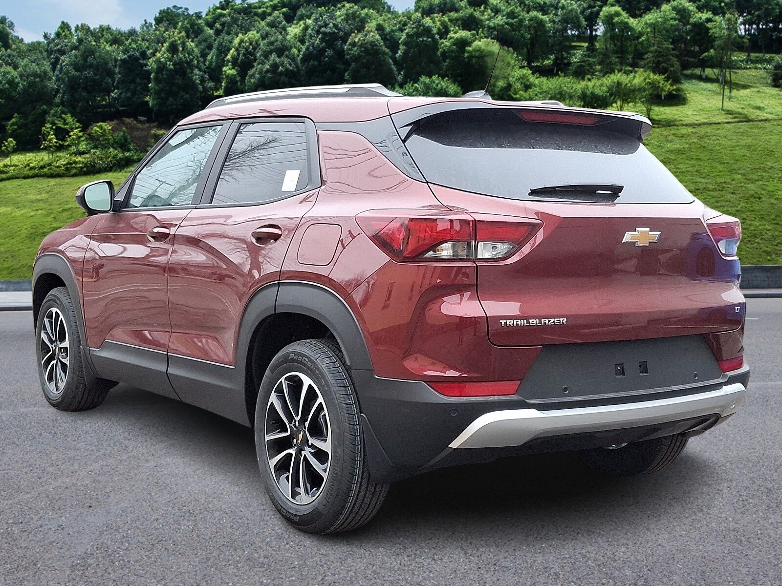 2025 Chevrolet Trailblazer LT photo 3