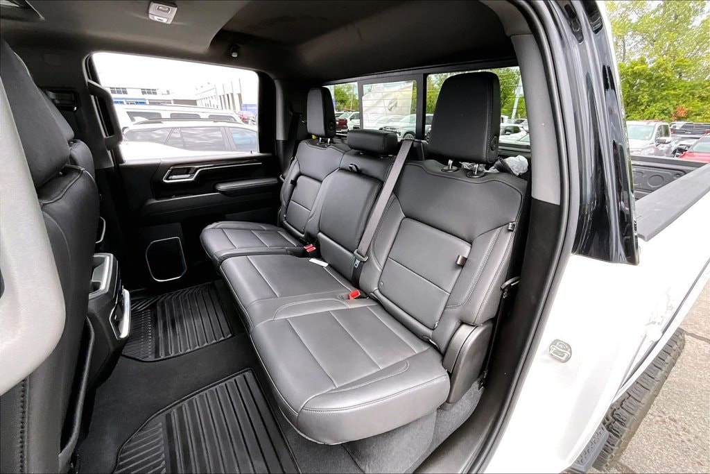 2026 Chevrolet Silverado 2500 HD LTZ - Photo 10