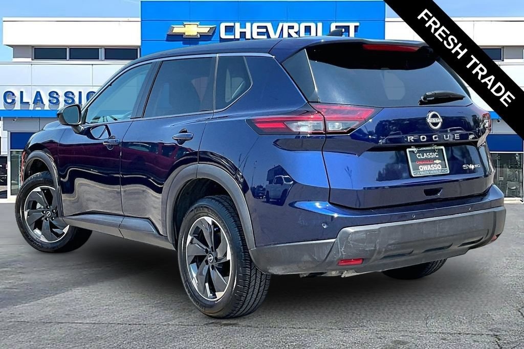 Used 2024 Nissan Rogue SV