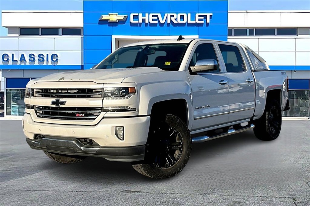 2016 Chevrolet Silverado 1500 LTZ photo 3