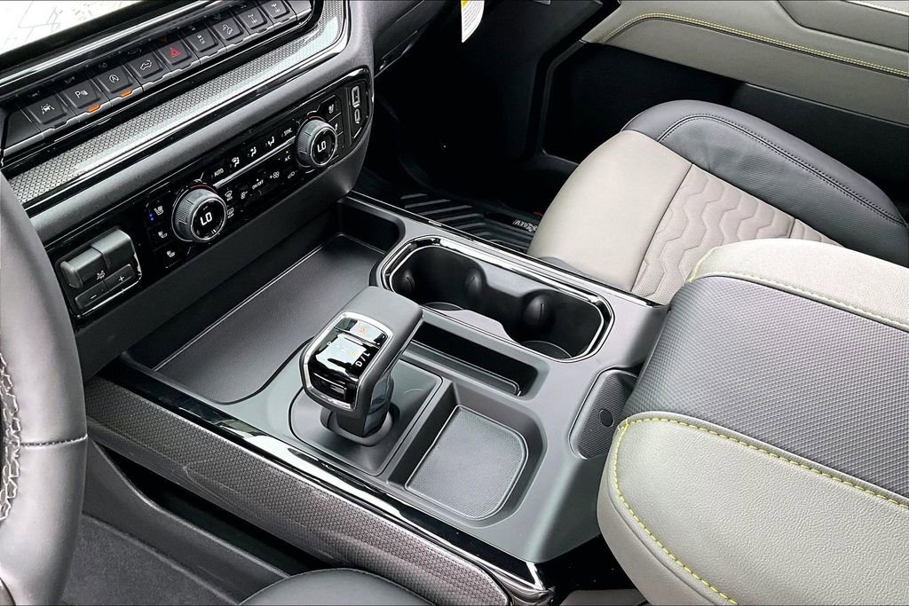 2026 Chevrolet Silverado 1500 ZR2 - Photo 8
