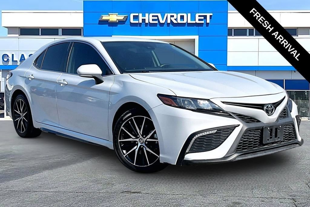 Used 2024 Toyota Camry SE