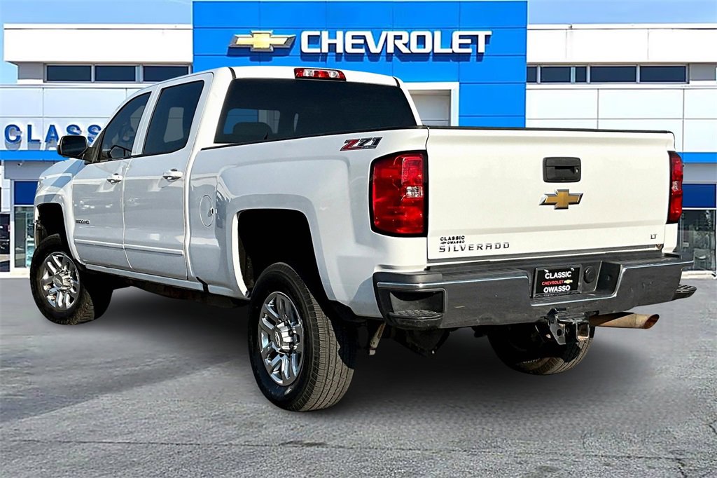 2017 Chevrolet Silverado 2500HD LT photo 4