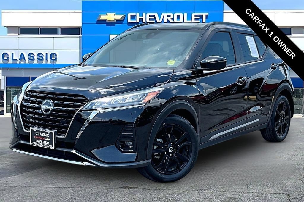 Used 2023 Nissan Kicks SR