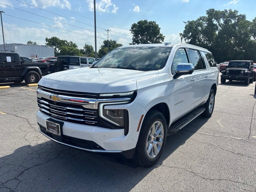 Used 2025 Chevrolet Suburban Premier SUV