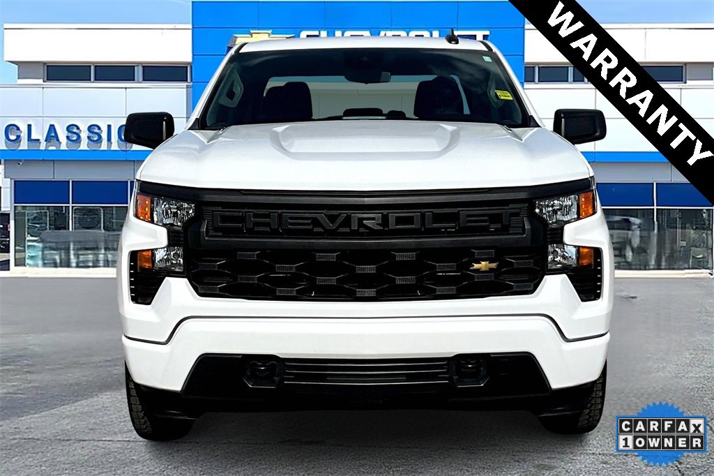 2025 Chevrolet Silverado 1500 Custom photo 2
