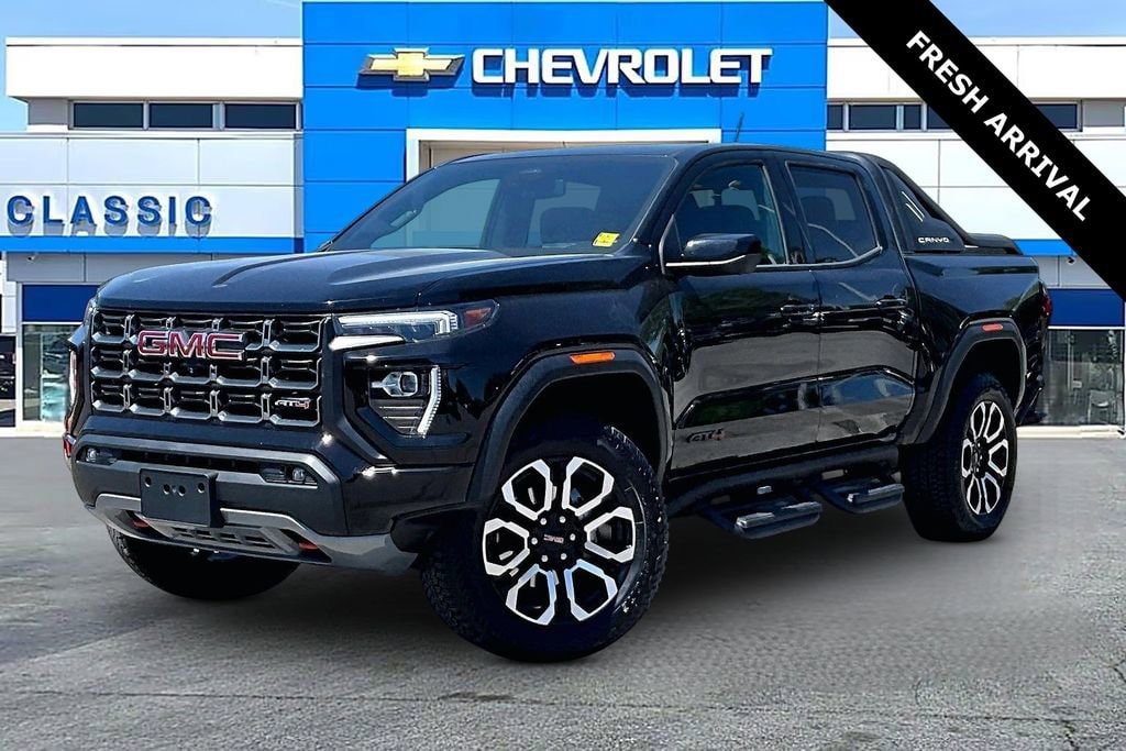 Used 2025 GMC Canyon AT4 Truck