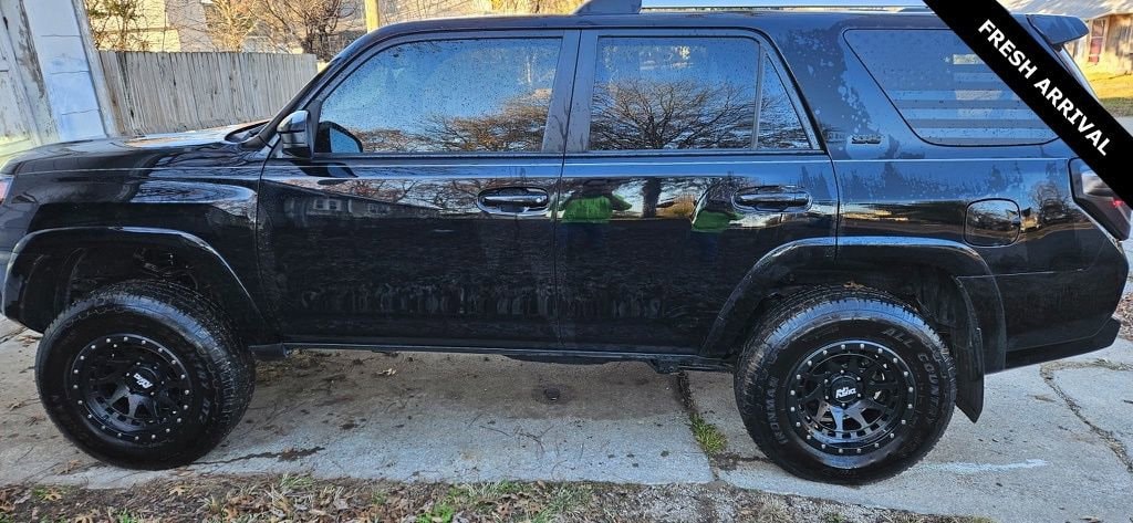 2022 Toyota 4Runner SR5 4WD V6's photo