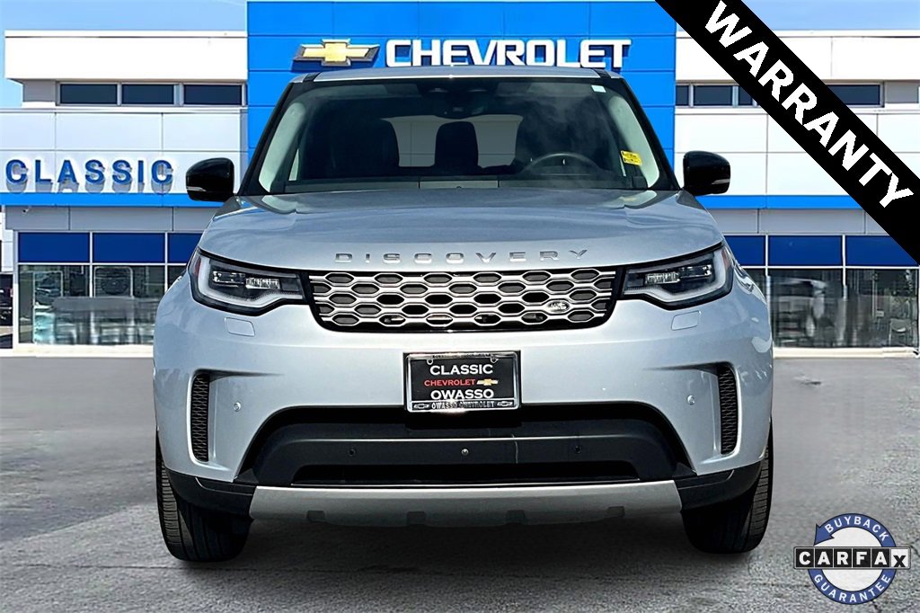 2024 Land Rover Discovery S photo 2