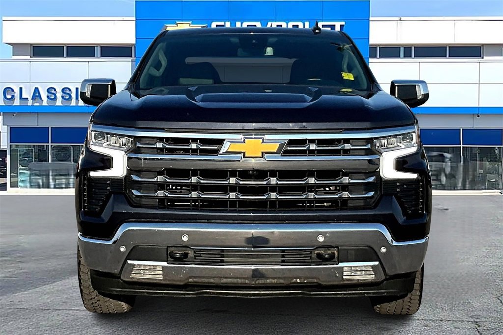 2022 Chevrolet Silverado 1500 LTZ photo 2