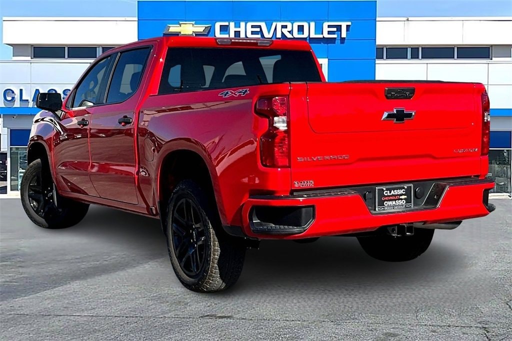 New 2025 Chevrolet Silverado 1500 Custom Truck