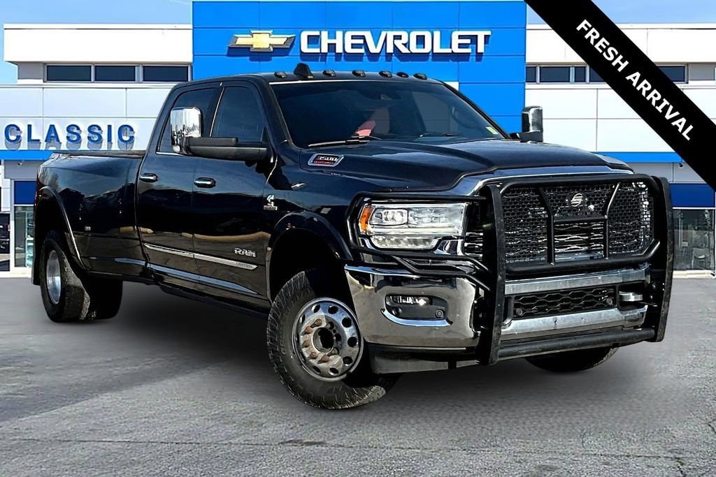 2019 RAM 3500 Limited 4X4 Crew Cab LWB's photo