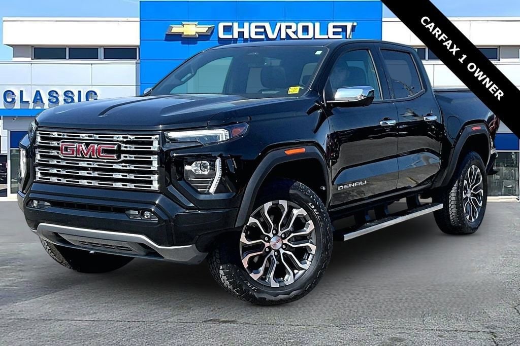 Used 2025 GMC Canyon Denali Truck