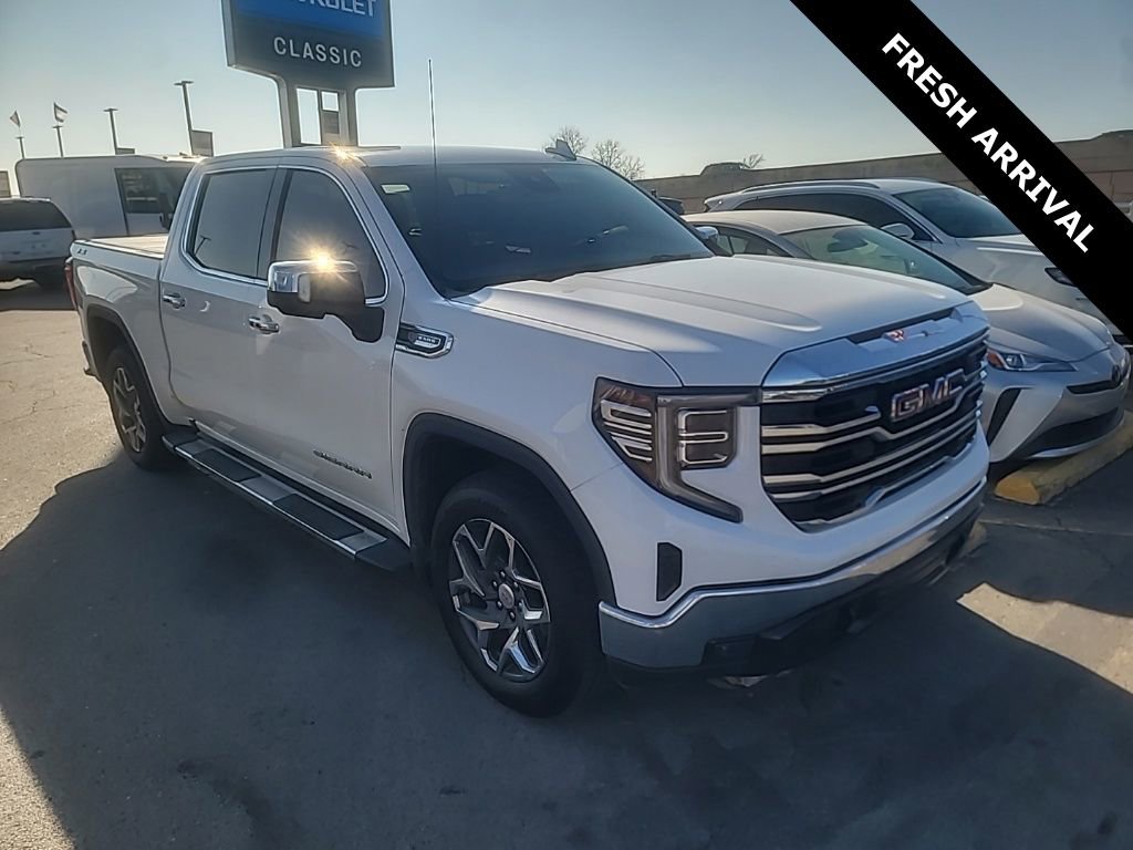 2023 GMC Sierra 1500 SLT's photo