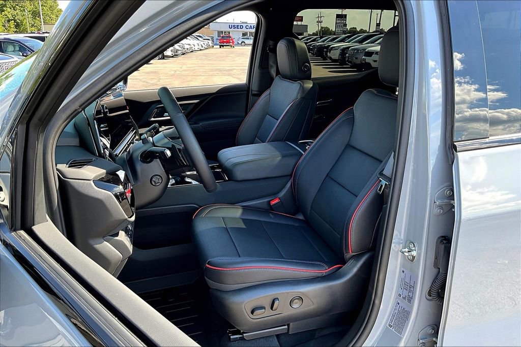 2025 Chevrolet Silverado EV RST - Photo 9