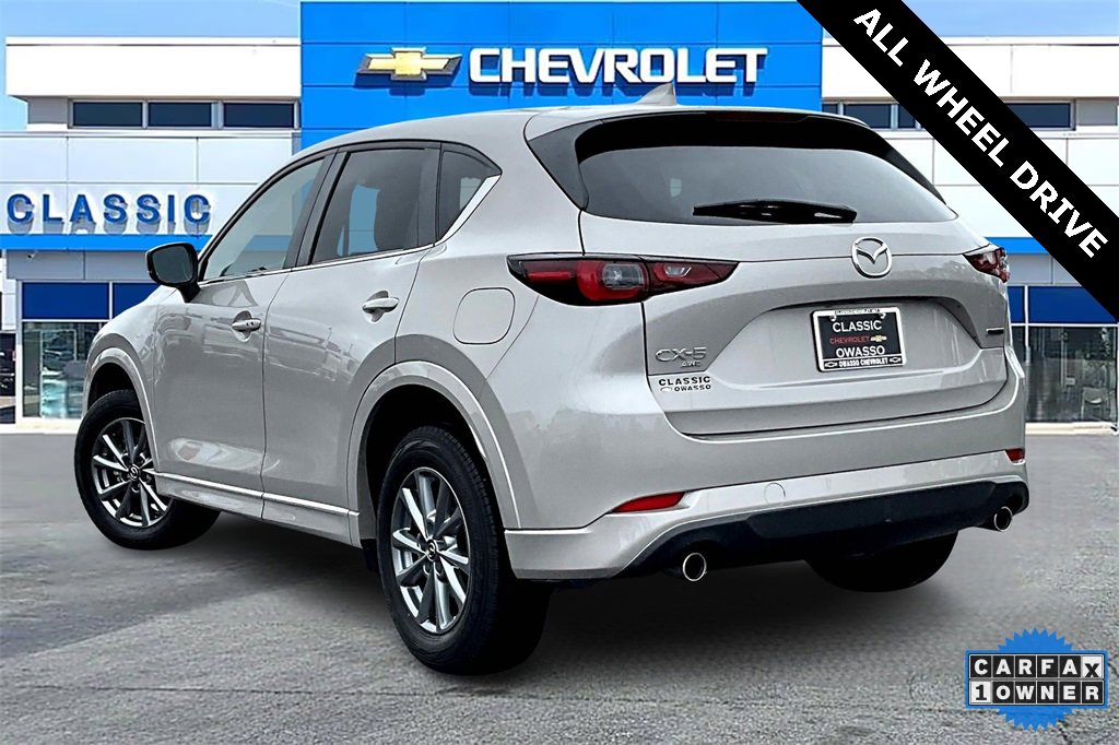 2024 Mazda CX-5 2.5 S Preferred photo 2