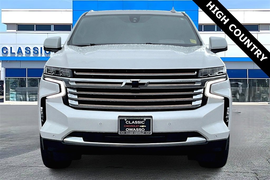 2021 Chevrolet Suburban High Country photo 2