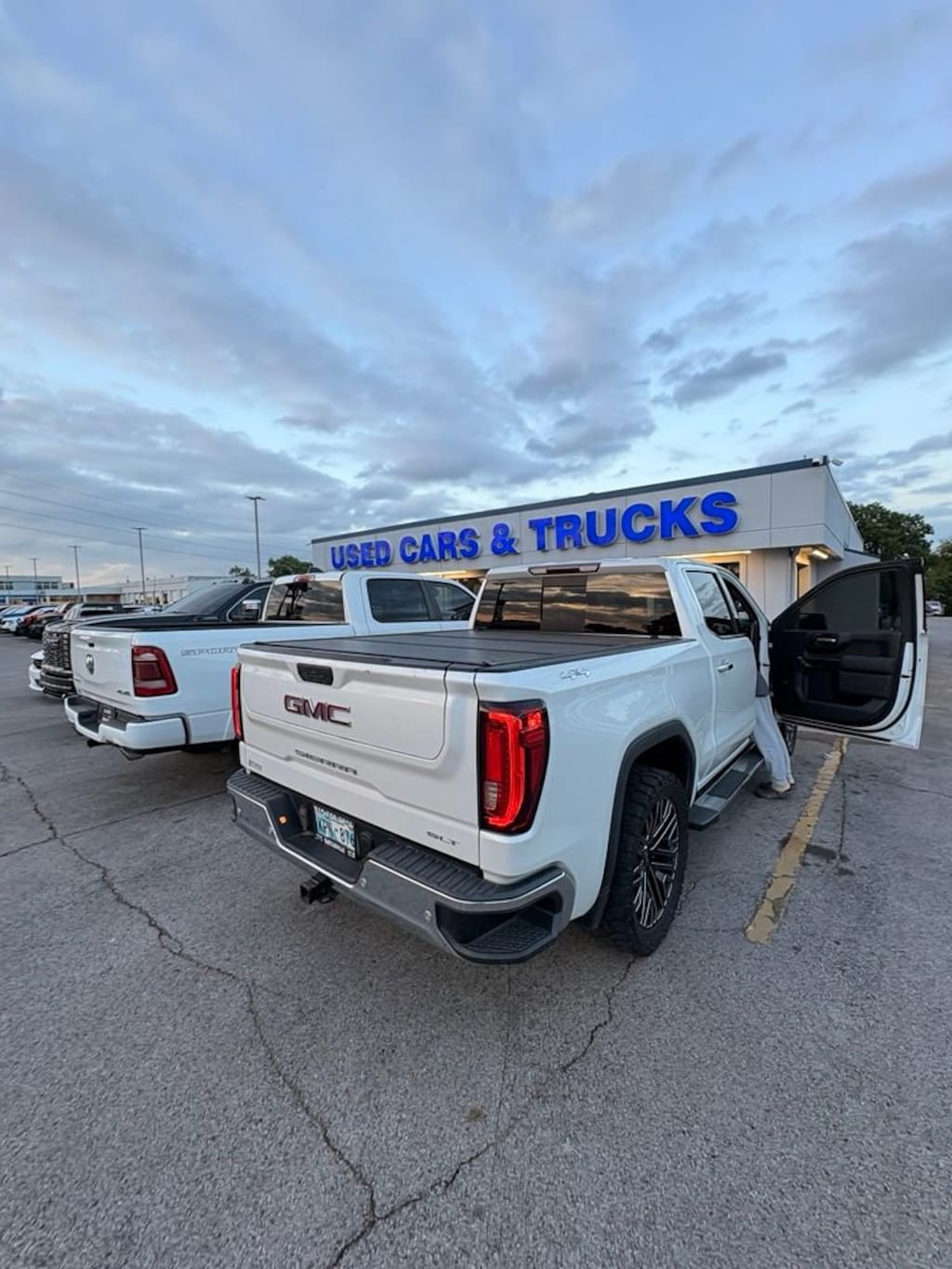 Used 2019 GMC Sierra 1500 SLT Truck