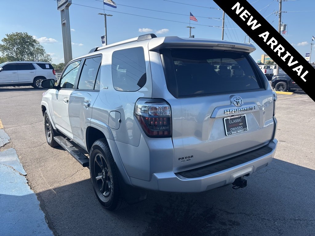 2023 Toyota 4Runner SR5 photo 3