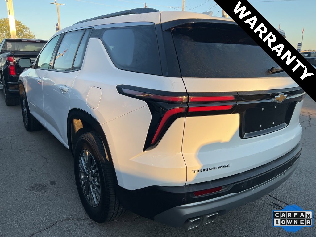 2025 Chevrolet Traverse photo 3