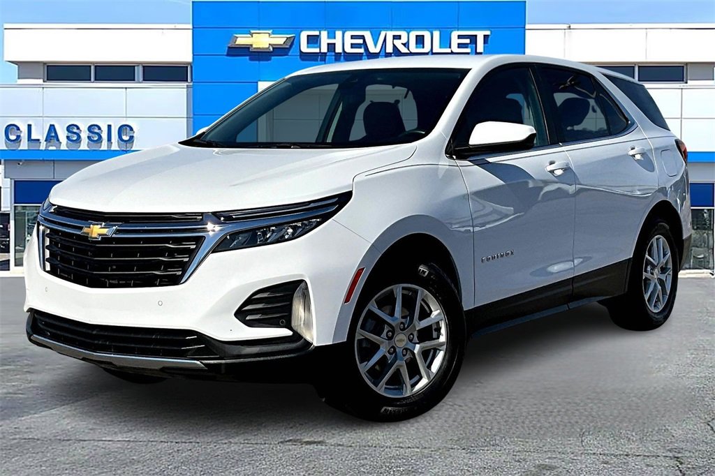 2023 Chevrolet Equinox LT photo 3