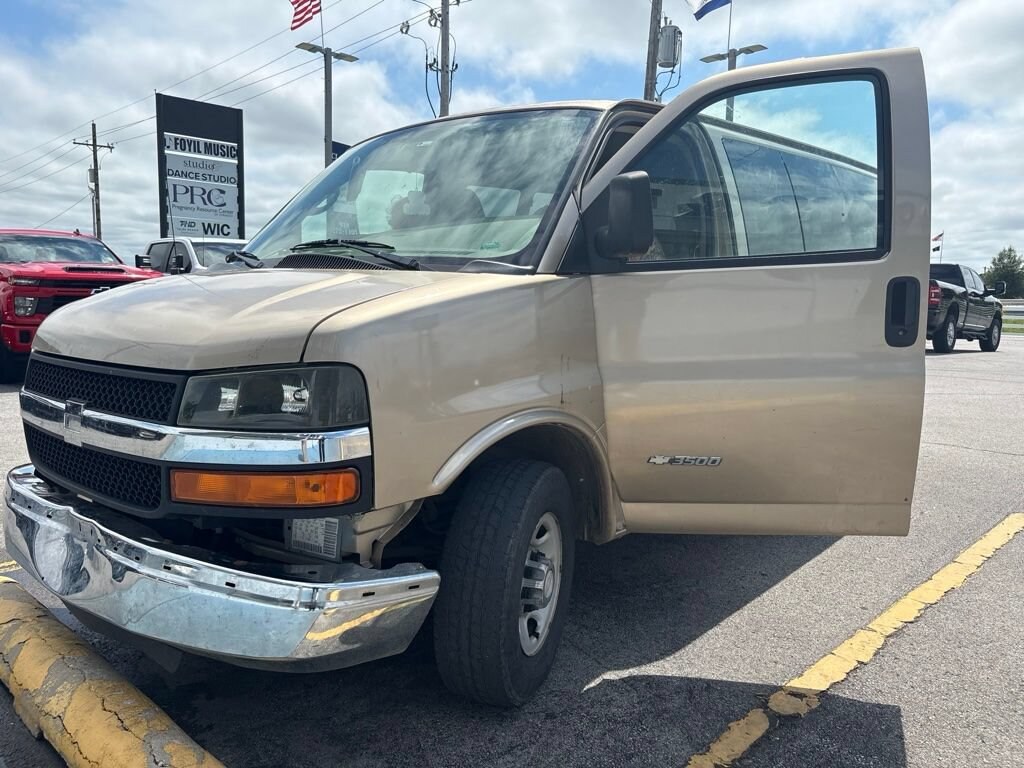 Used 2006 Chevrolet Express Passenger 3500 Van