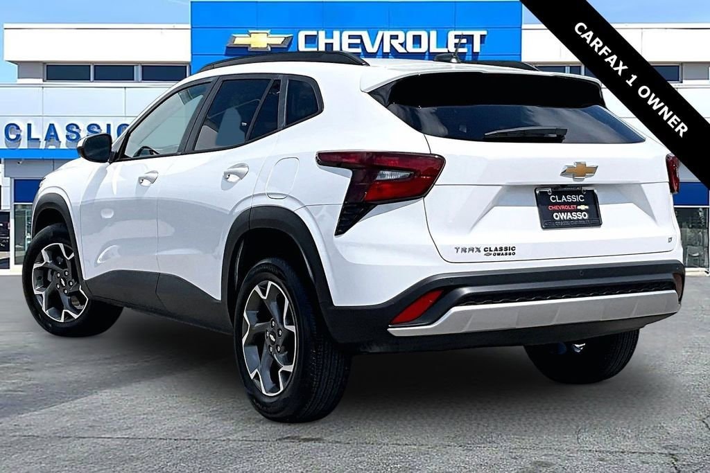 Used 2025 Chevrolet Trax LT SUV