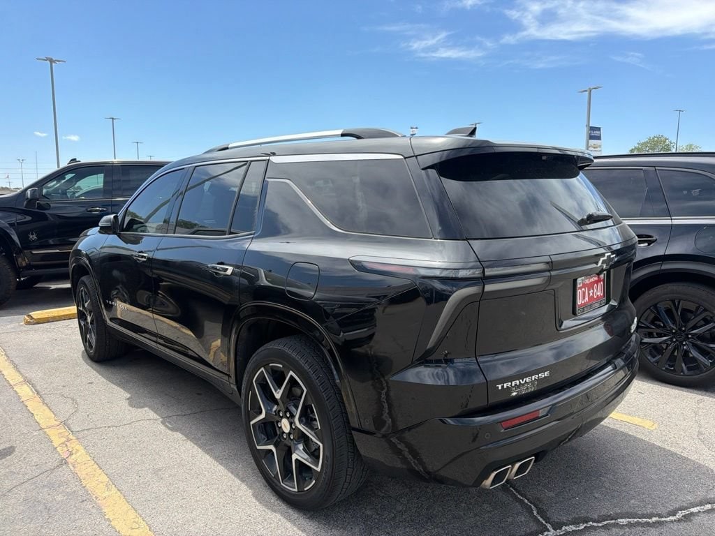 Used 2025 Chevrolet Traverse High Country SUV