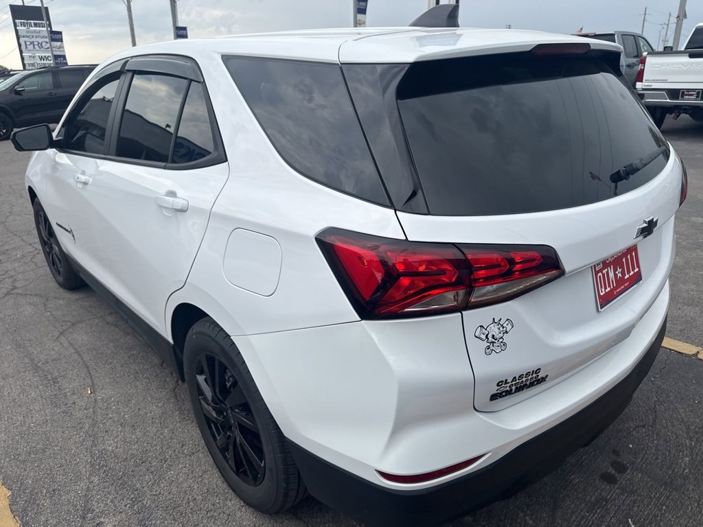 2024 Chevrolet Equinox LS photo 4