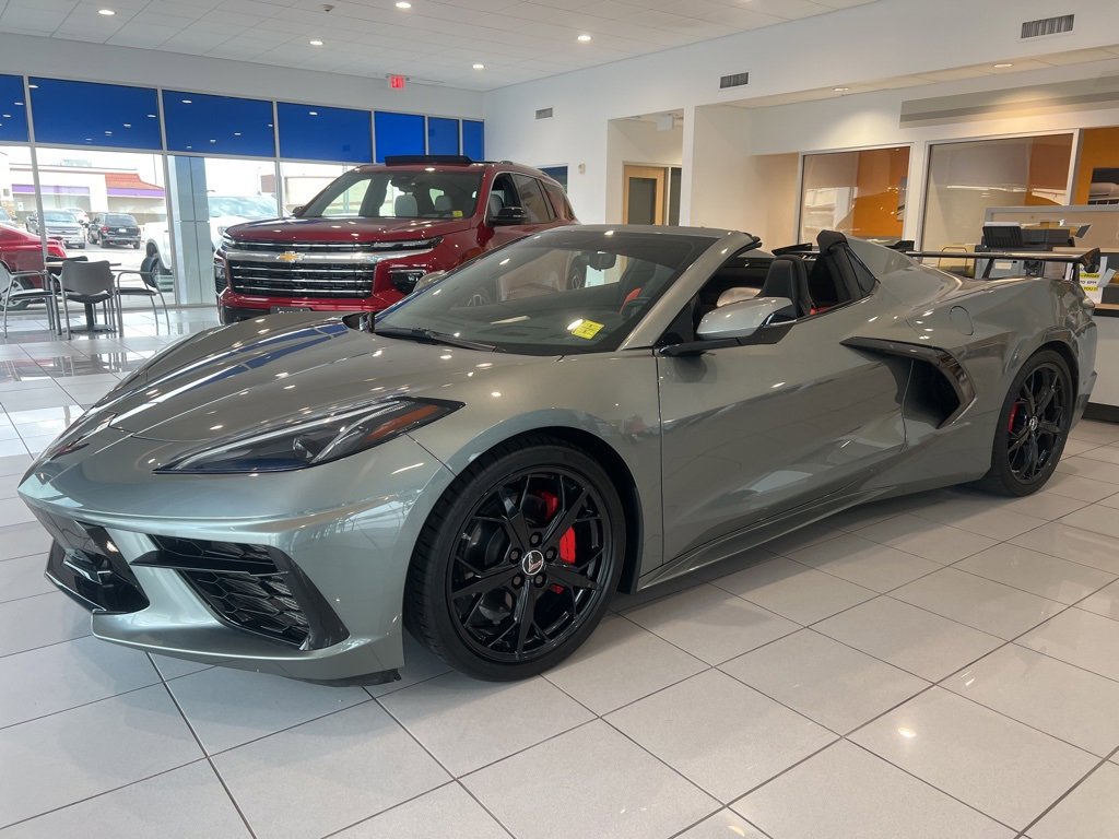 2023 Chevrolet Corvette Stingray 2LT photo 2