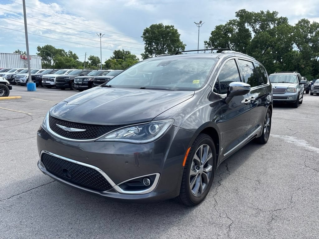 Used 2017 Chrysler Pacifica Limited