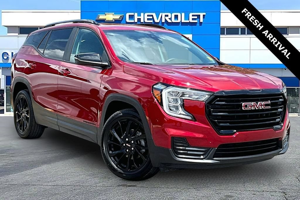 Used 2024 GMC Terrain SLE SUV