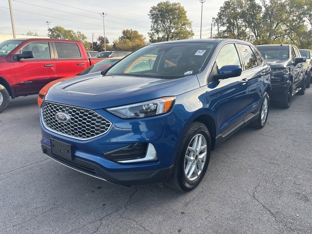 2024 Ford Edge SEL photo 4