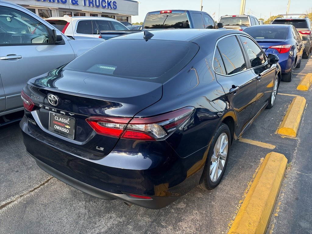 Used 2022 Toyota Camry LE with VIN 4T1C11AK4NU685518 for sale in Owasso, OK