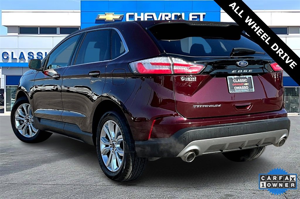 2024 Ford Edge Titanium photo 4
