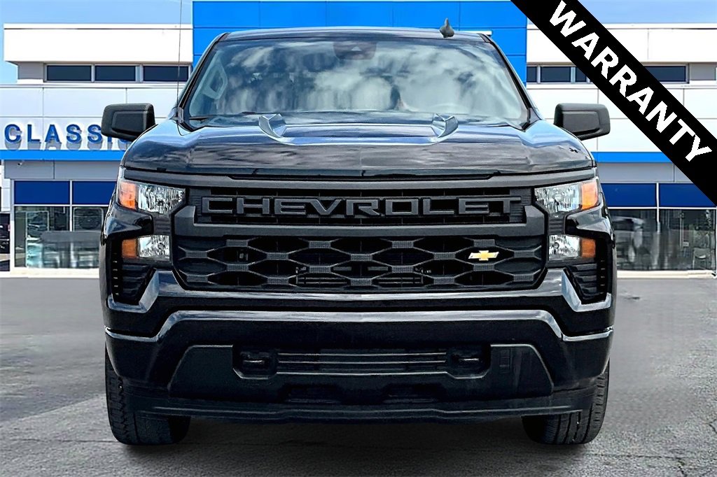 2023 Chevrolet Silverado 1500 Custom photo 2