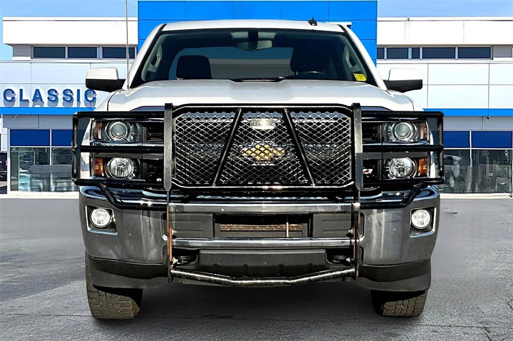 2017 Chevrolet Silverado 2500HD LT photo 2