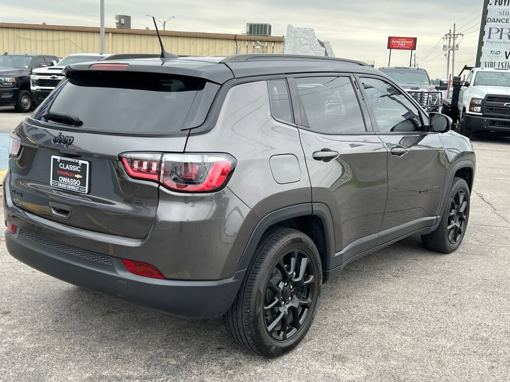 Used 2023 Jeep Compass Altitude